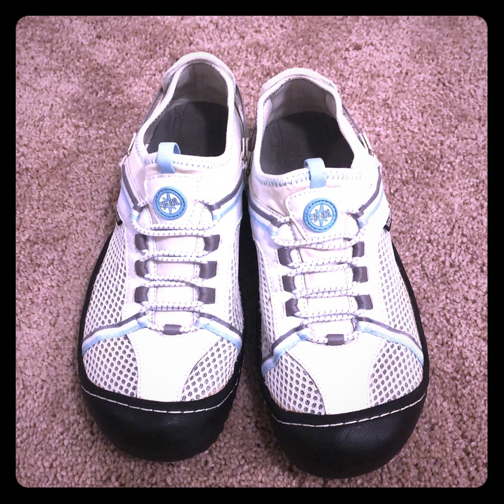 J-41 outdoor shoes
